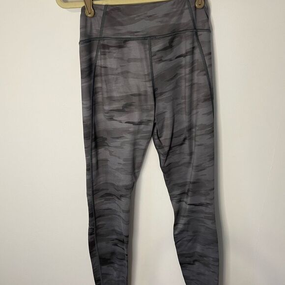 Under Armour Women Gray Stripe Compression Heat Gear Leggings Size xsmall - Picture 5 of 5